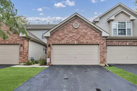 730 Stuarts Dr #730, Saint Charles, IL 60174