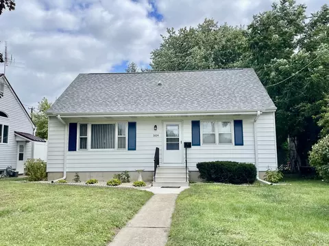 1614 16th Ave, Sterling, IL 61081