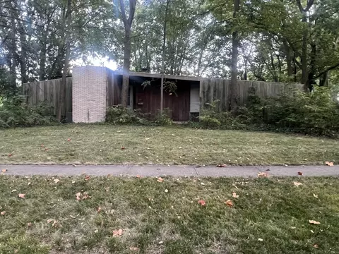 401 E George Huff Dr, Urbana, IL 61801
