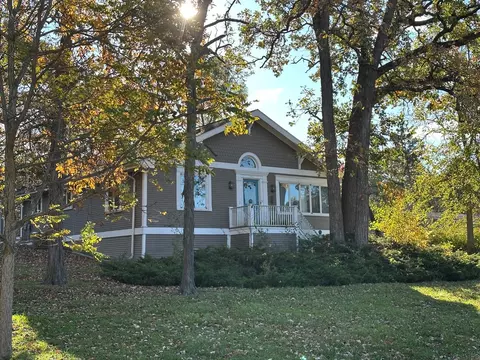 263 Biltmore Dr, North Barrington, IL 60010