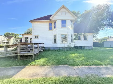 Exterior - 695 N Harrison Ave, Kankakee, IL 60901 photo 2 of 2