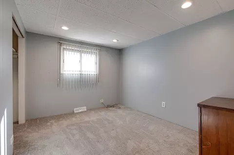 Bedroom - 304 E Willow Dr, Round Lake Park, IL 60073 photo 1 of 2