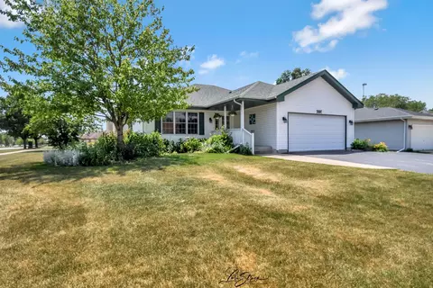 712 Hauert St, Peotone, IL 60468