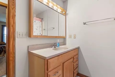 Bath - 708 E Benham St, Tolono, IL 61880 photo 2 of 3