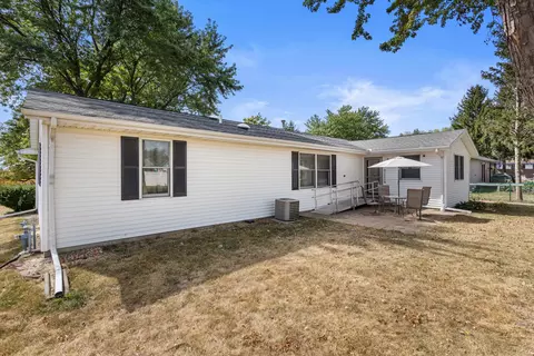 Exterior - 708 E Benham St, Tolono, IL 61880 photo 3 of 5