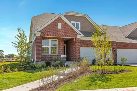 12655 Derry Dr, Lemont, IL 60439