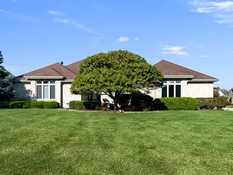 25600 S Bristol Ln, Monee, IL 60449