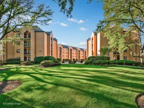 7410 W Lawrence Ave #115, Harwood Heights, IL 60706