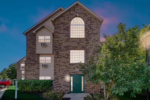 330 Cunat Blvd #3C, Richmond, IL 60071