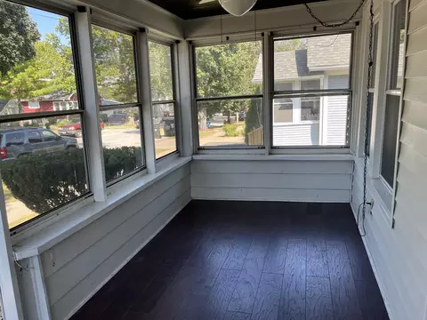 Exterior - 733 Schomer Ave, Aurora, IL 60505 photo 2 of 5
