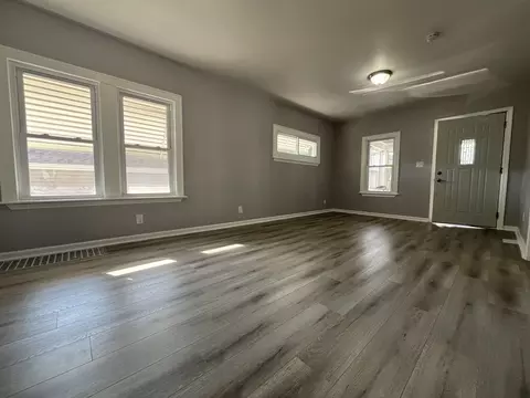 Living - 733 Schomer Ave, Aurora, IL 60505 photo 1 of 2
