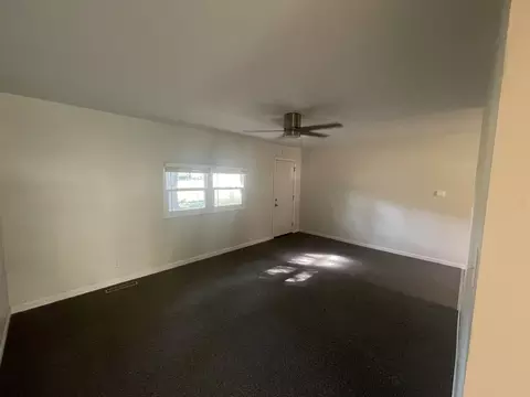 Living - 535 N Webster Cir, Kankakee, IL 60901 photo 2 of 2