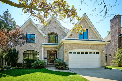 2711 Orchard Ln, Wilmette, IL 60091
