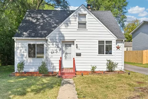 908 Flintwood Ct, Round Lake Heights, IL 60073