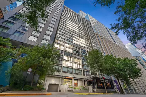 230 E Ontario St #2201, Chicago, IL 60611