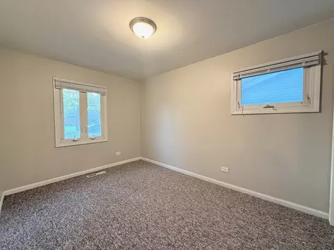 Bedroom - 17153 Walter St, Lansing, IL 60438 photo 3 of 6