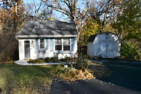 2728 Crystal Lake Rd, Cary, IL 60013
