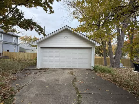Other - 705 W Olive St, Bloomington, IL 61701 photo 2 of 13