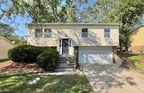 4932 Imperial Dr, Richton Park, IL 60471