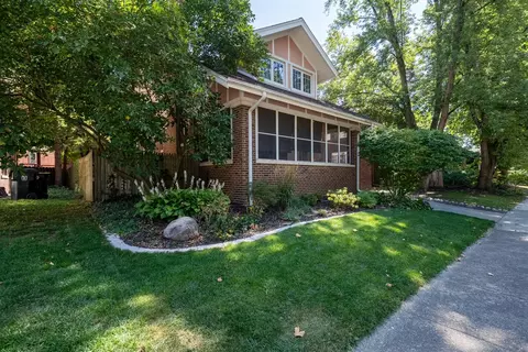 1306 S Fell Ave, Normal, IL 61761 photo 4