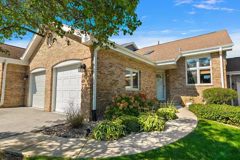 17394 Brook Crossing Ln, Orland Park, IL 60467