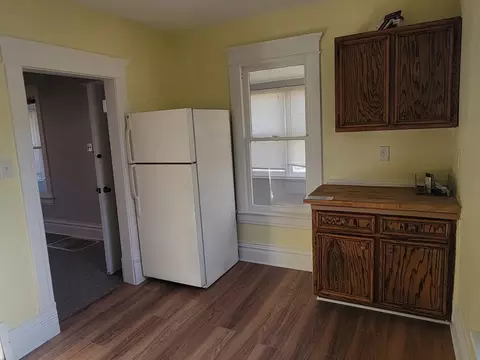 327 S State St, Lockport, IL 60441 photo 9