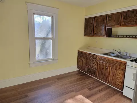 327 S State St, Lockport, IL 60441 photo 7