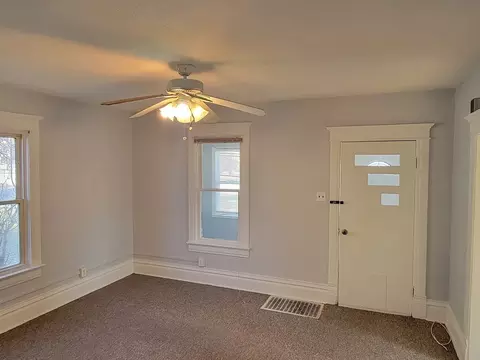 327 S State St, Lockport, IL 60441 photo 3