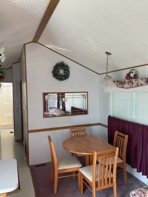 280 Misty Rdg, Mchenry, IL 60051 photo 3