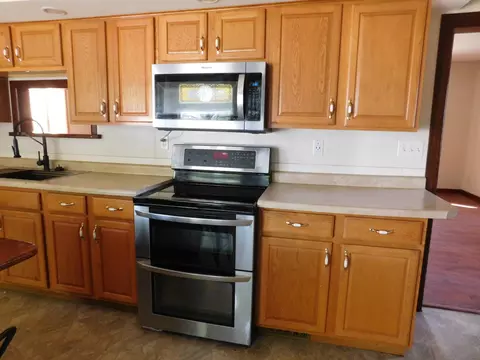 Kitchen - 305 E Comanche Ave, Shabbona, IL 60550 photo 2 of 3