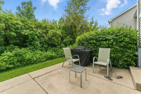 Exterior - 904 Willow St, Itasca, IL 60143 photo 3 of 4