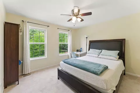 Bedroom - 904 Willow St, Itasca, IL 60143 photo 2 of 3