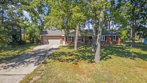 213 Oak St, Big Rock, IL 60511