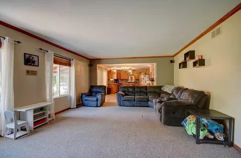 Living - 1904 Pebble Beach Dr, Plainfield, IL 60586 photo 2 of 2