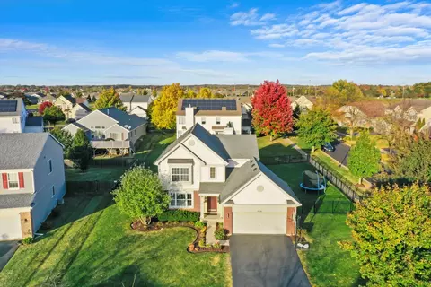1024 Birchwood Dr, Pingree Grove, IL 60140