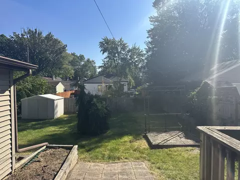 Exterior - 23 S Worth Ave, Elgin, IL 60123 photo 3 of 5