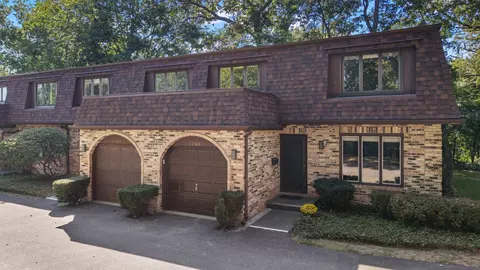 1763 Jefferson Ave, Glenview, IL 60025