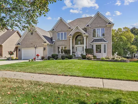2636 Salix Cir, Naperville, IL 60564