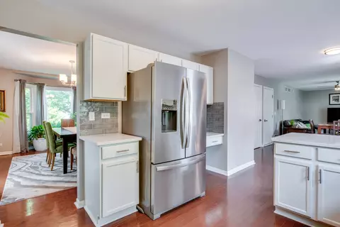 Kitchen - 1818 Olde Mill Rd, Plainfield, IL 60586 photo 2 of 5