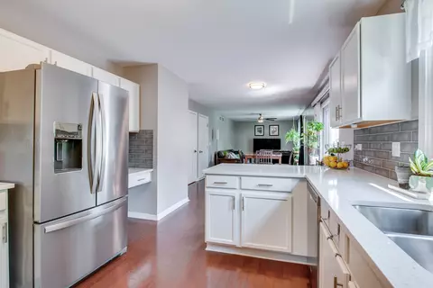 Kitchen - 1818 Olde Mill Rd, Plainfield, IL 60586 photo 3 of 5