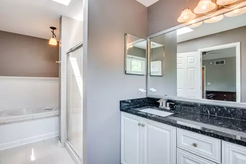 Bath - 1818 Olde Mill Rd, Plainfield, IL 60586 photo 1 of 3