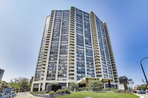 3930 N Pine Grove Ave #607, Chicago, IL 60613