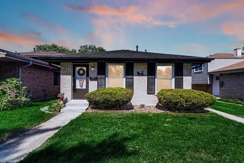 14112 S Hoxie Ave, Burnham, IL 60633