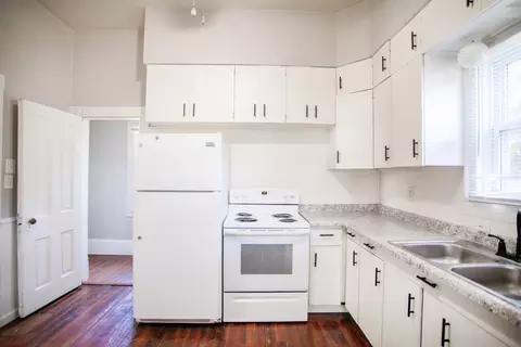 Kitchen - 511 N Mason St, Bloomington, IL 61701 photo 1 of 4