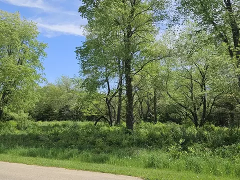 226 Platte Dr, Dixon, IL 61021