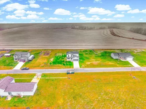 502 Travis Dr, Carlock, IL 61725 photo 45