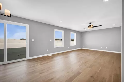 502 Travis Dr, Carlock, IL 61725 photo 15