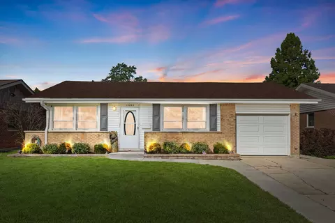 12828 Terrace Ln, Crestwood, IL 60418