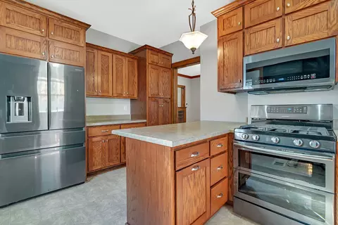 750 E Benton St, Morris, IL 60450 photo 17