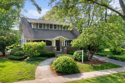 4416 Seeley Ave, Downers Grove, IL 60515